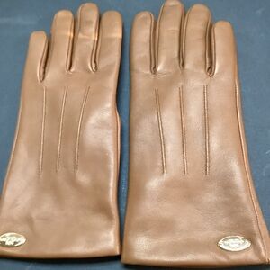 Coach Sheep Leather gloves lined with Merino Wool Women’s Size 6.5